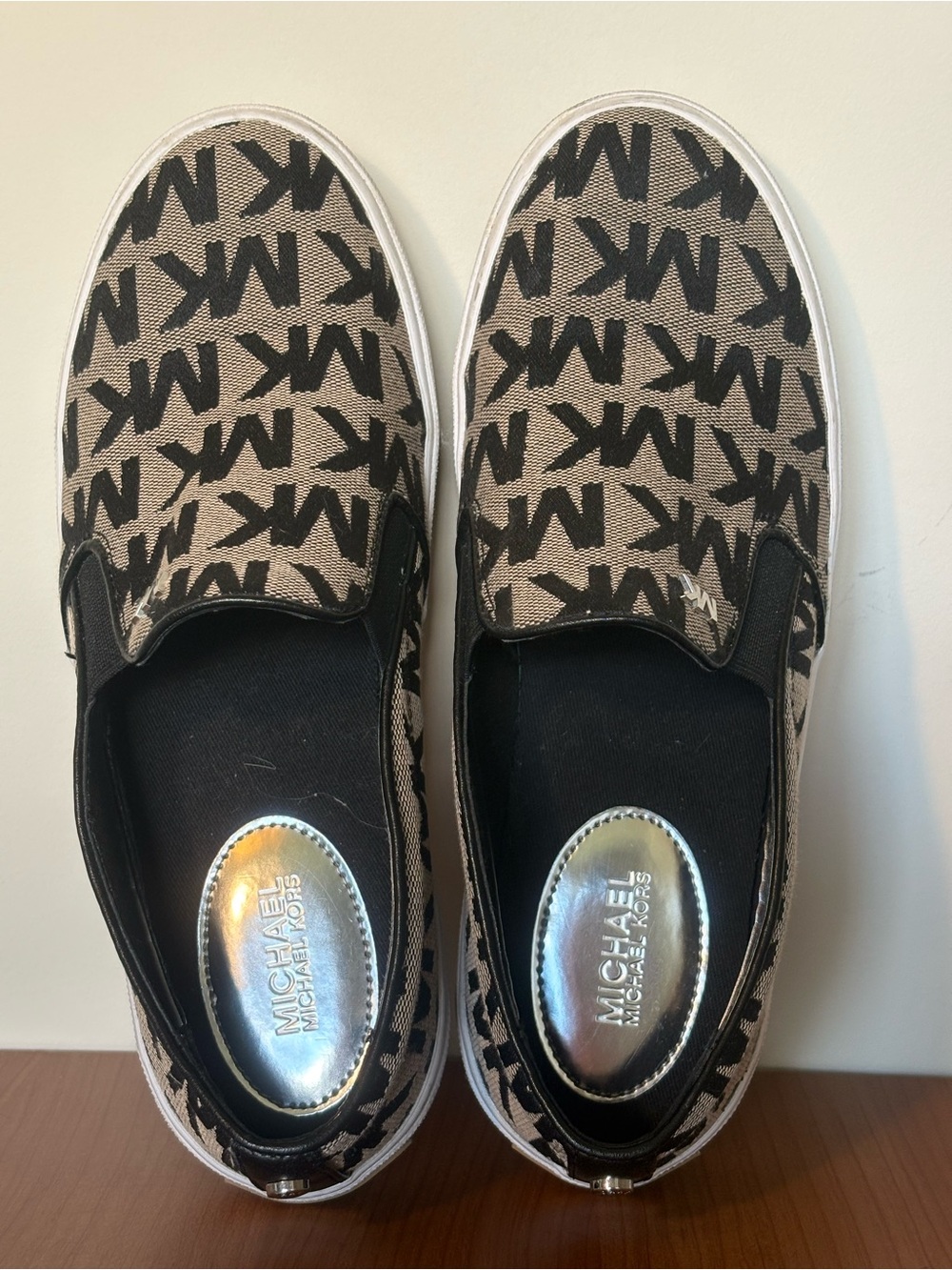 MICHAEL Michael Kors Keaton MK Logo Slip On Sneakers Women’s 7.5 Black Canvas - Picture 6 of 8